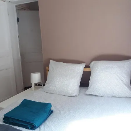 Apartment Cosy Entier 2 Pieces A Paris. Paris